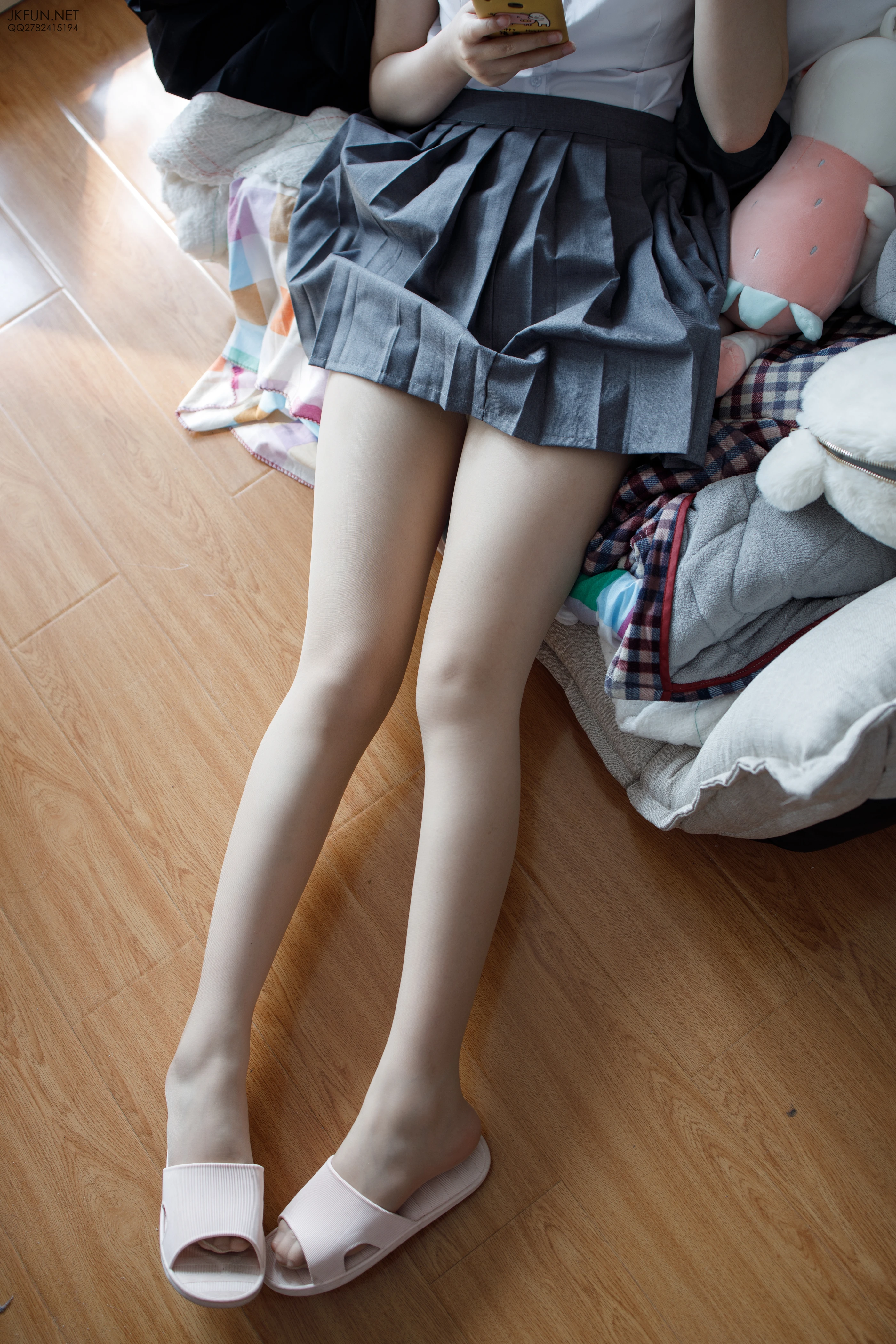 森萝财团 [JKFUN-005] 卉子 10D肉丝 [116P 1V]插图3